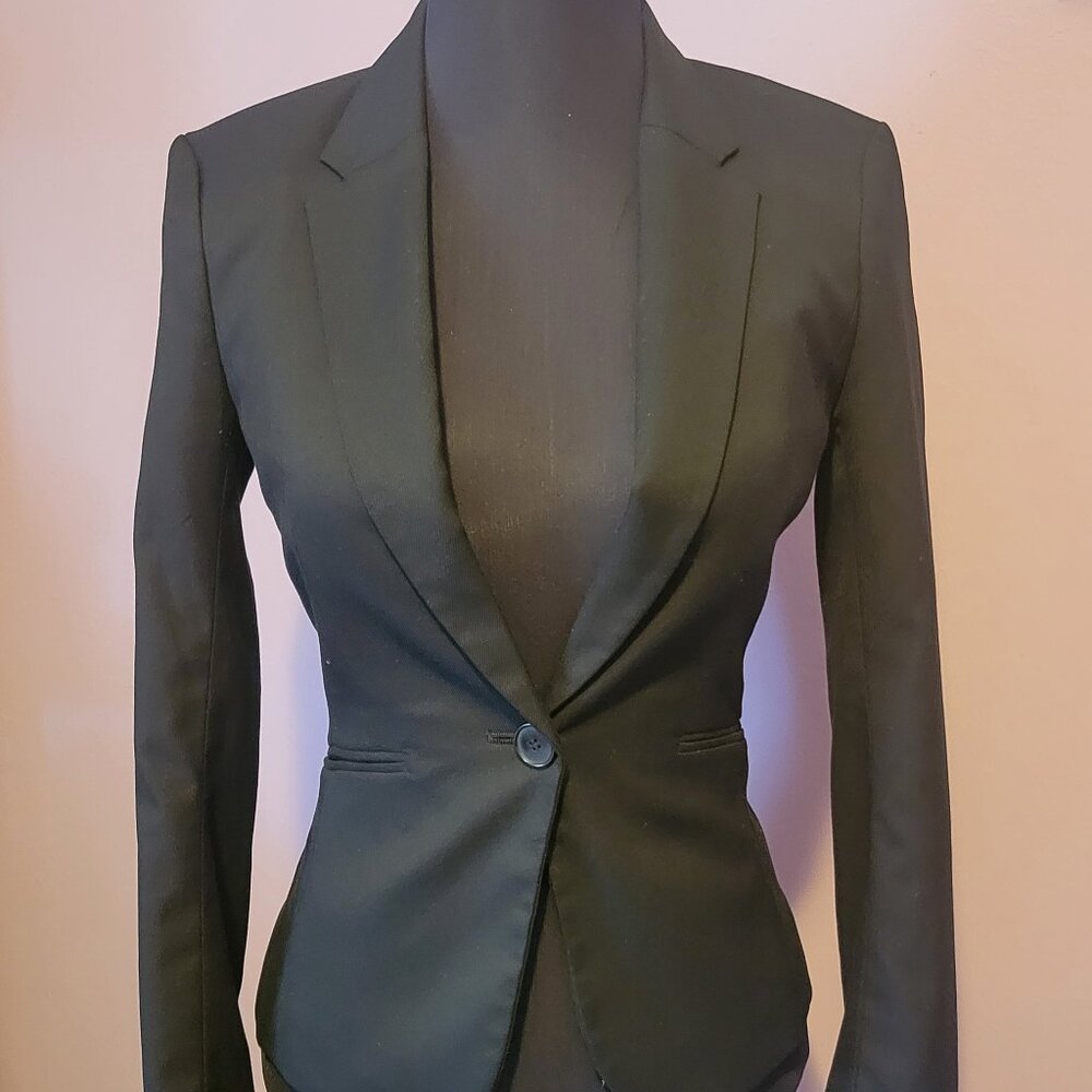 H&M Women's Black Single button Blazer size 0